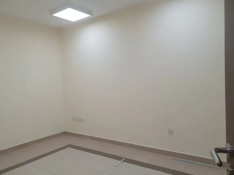 تجاری املاک آماده U/F دفتر  برای اجاره که در السد , دوحه #13810 - 2  image 